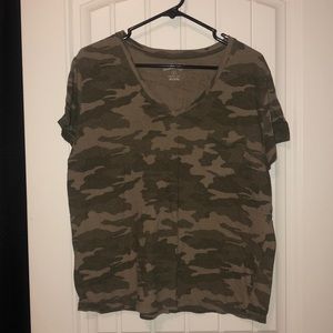 UNIVERSAL THREAD | Camo Print V Neck Tee
